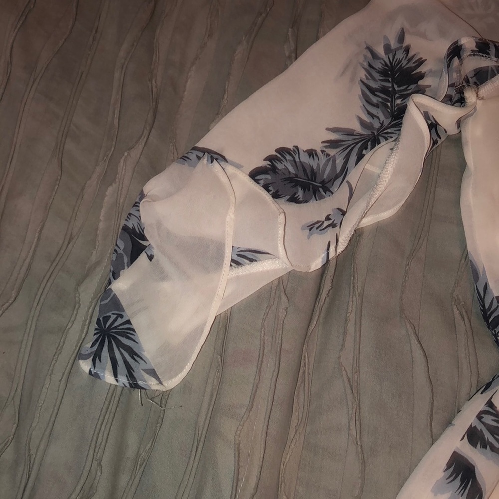 ROMPER - Picture 3 of 7